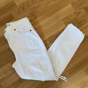 Abercrombie & Fitch High Rise Skinny Jean - Ripped White - 28 / 6 R